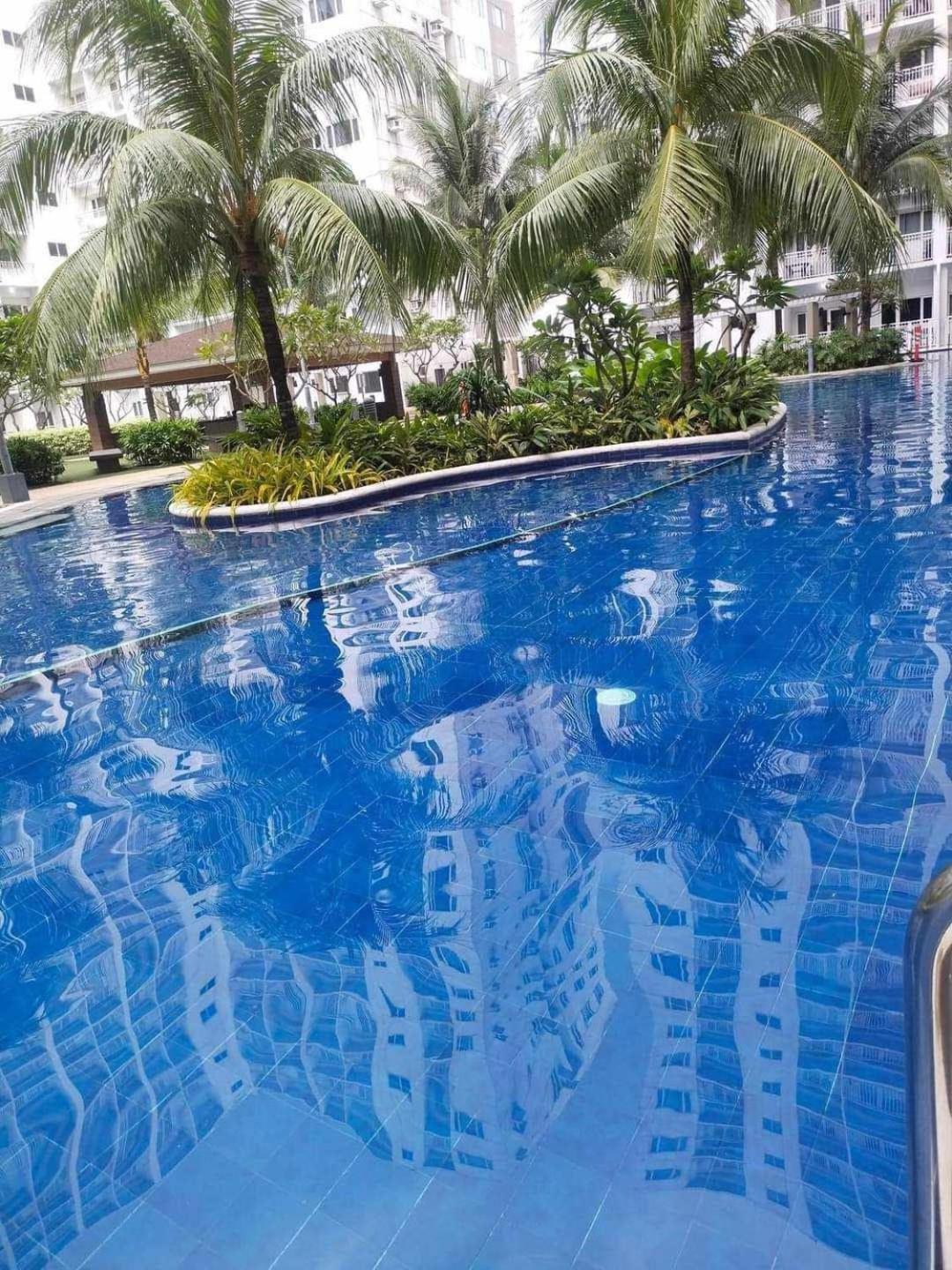 Shore 2 Residences High Speed Internet Walking Distance To Moa And Ikea Manila Bagian luar foto