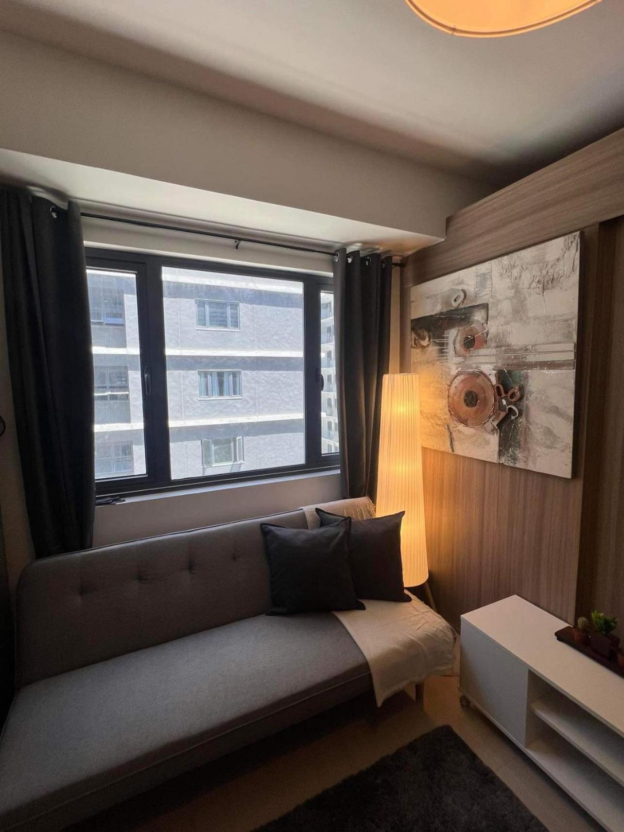 Shore 2 Residences High Speed Internet Walking Distance To Moa And Ikea Manila Bagian luar foto
